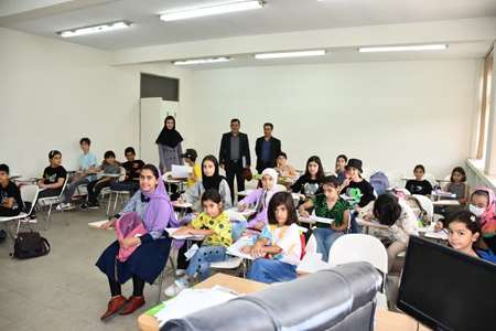 برگزاری دوره های آموزش مهارتی ویژه فرزندان همکاران شاغل و بازنشسته در راستای طرح نهضت مهارت آموزی در گام دوم انقلاب در مرکز ملی 